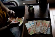 Los salarios privados pierden poder adquisitivo en 2025 y los registrados igualaron a la inflación