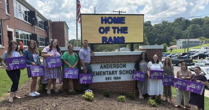 Wallace Subaru makes donations to Anderson Elementary