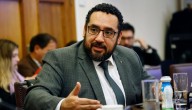 "Yo tengo la mejor valoración": ministro Cataldo se refiere a salida de Valenzuela y sostiene que "es una decisión que toma el Presidente"