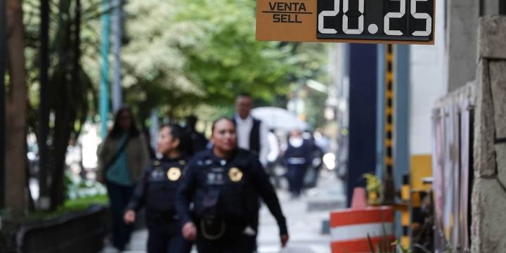 Dólar golpea al “súper peso” y el tipo de cambio sube este 27 de agosto