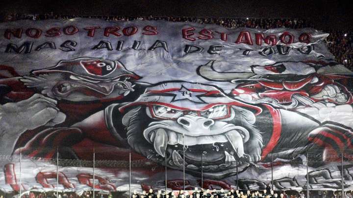 El día que la barra de Newell's extorsionó a la productora de un show del Cirque du Soleil