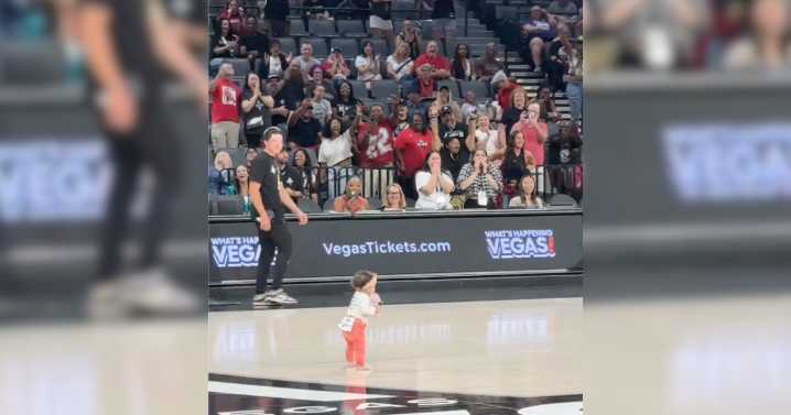 Baby takes first steps during Las Vegas Aces baby crawl race