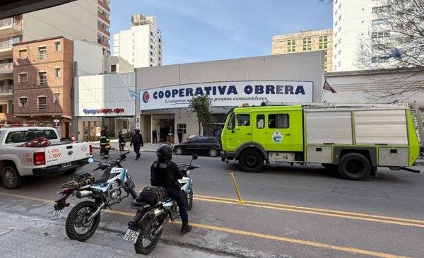 Un herido tras una explosión en una sucursal céntrica de la Cooperativa