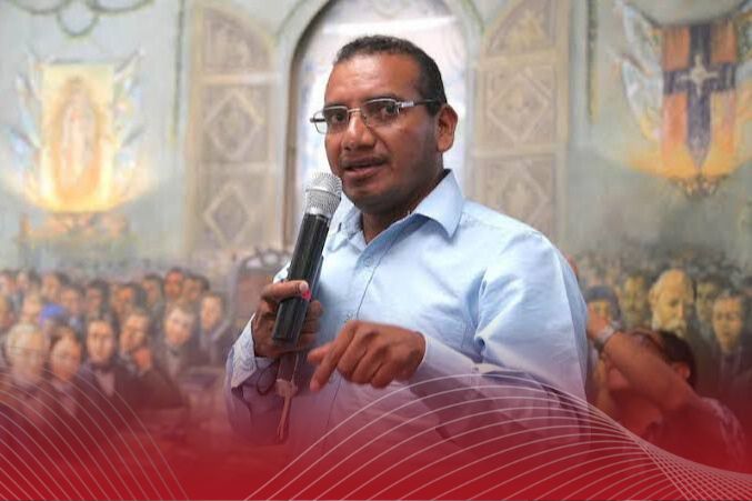 Vidulfo Rosales deja defensa de familiares de los 43 normalistas de Ayotzinapa