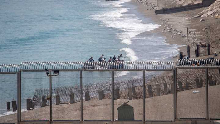 Ceuta: sigue el goteo de la entrada de menores marroquíes en plena saturación