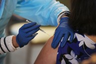 Despite federal shift, state health officials encourage COVID vaccines for pregnant women