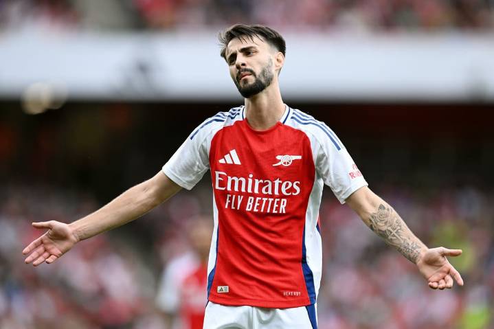 Arsenal midfielder Fabio Vieira sees transfer hopes boosted by Newcastle deal for Nick Woltemade
