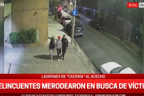 Lanús: así salen estos jóvenes de “cacería” de automovilistas distraídos, para robarles