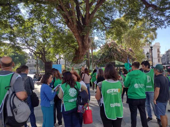 La Policía detuvo a 15 personas en una movilización, entre ellos al secretario de CTA y ATE Córdoba, Federico Giuliani