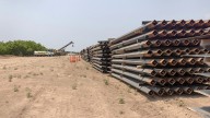 "Vamos a recuperar el muro": Trump sobre la instalación en la frontera con México que subastó Biden