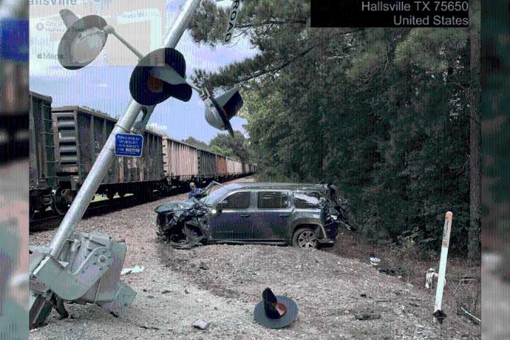 Police investigate after train, car crash at Hallsville railroad crossing