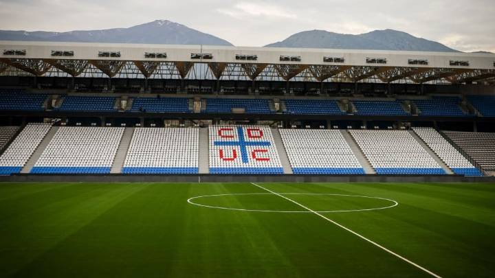 UC da pie atrás y no permitirá acceso a hinchas visitantes para su estreno en el Claro Arena