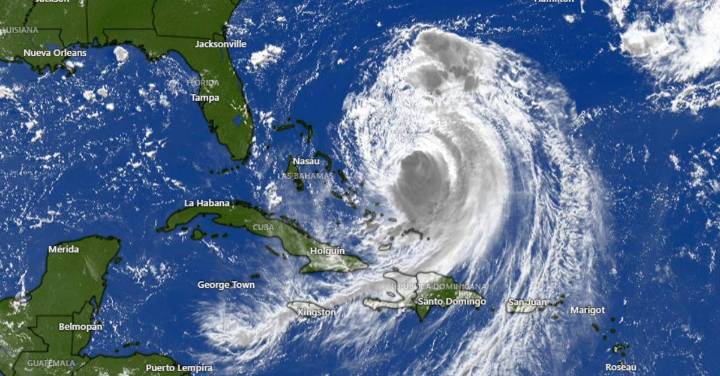 Siga en vivo la trayectoria del huracán Erin, que golpeó con fuerza el Caribe y amenaza las costas de EE. UU.