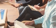 La incertidumbre divide el mercado laboral en dos: grandes oportunidades y fuertes caídas