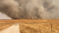 Desalojos en Las Viñas y Cuartos de Baños por incendios fuera de control