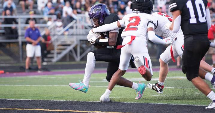 Leo rides Foster over sloppy Bishop Luers