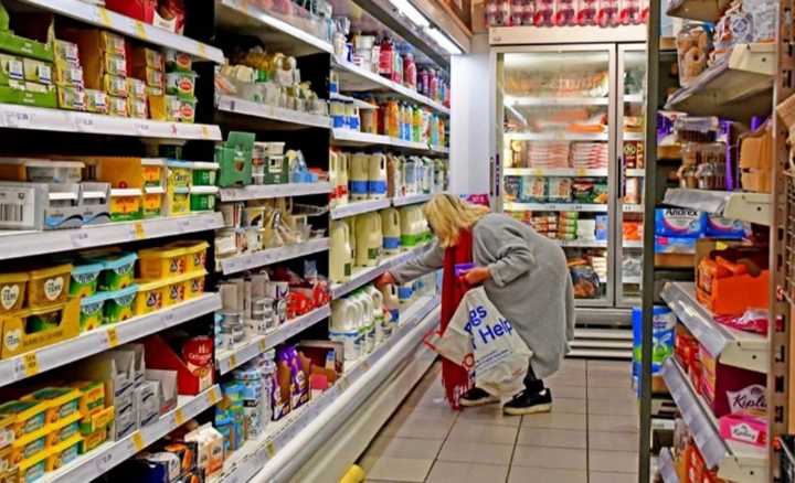 La caída en el consumo golpea a las empresas alimenticias
