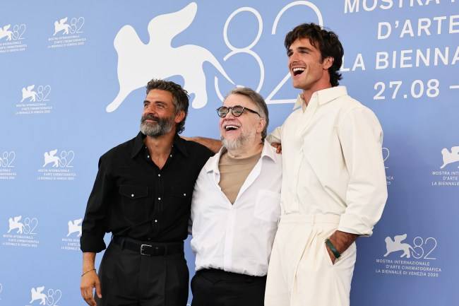 Guillermo del Toro's 'Frankenstein' Is a 'Banquet' of Crafts