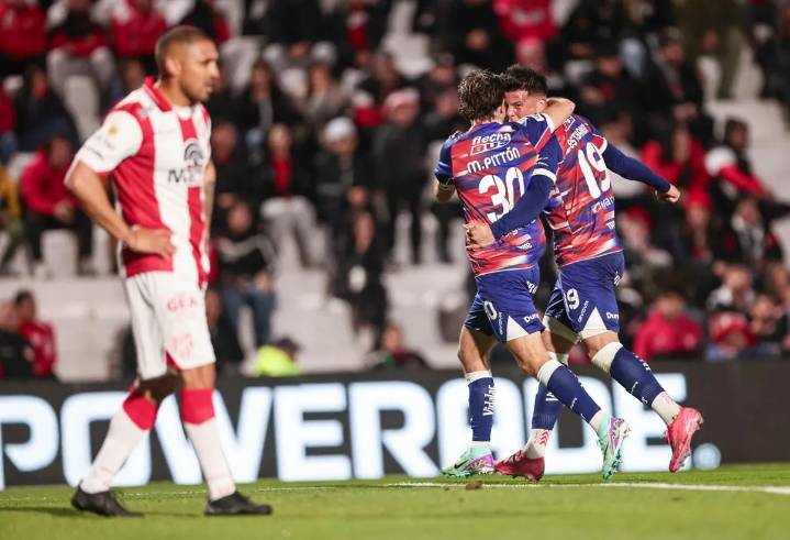 Dura derrota de Instituto en Alta Córdoba: fue goleado 4 a 0 por Unión