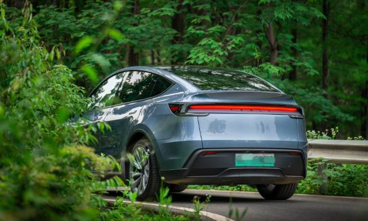Tesla Model Y L reportedly entered mass production in Giga Shanghai