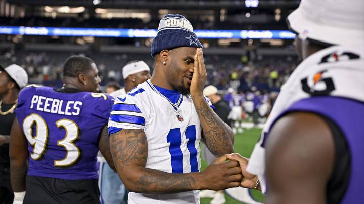 Cowboys’ DeMarcus Lawrence defends Jerry Jones in Micah Parsons dispute