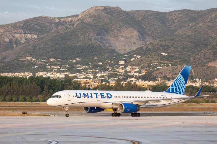 United Airlines “resuelve” problema técnico que provocó un millar de retrasos en EE.UU.