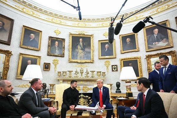Trump and Zelenskyy meet, focus on security and land