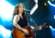Ashley McBryde reveals why she is not talking to fans right now