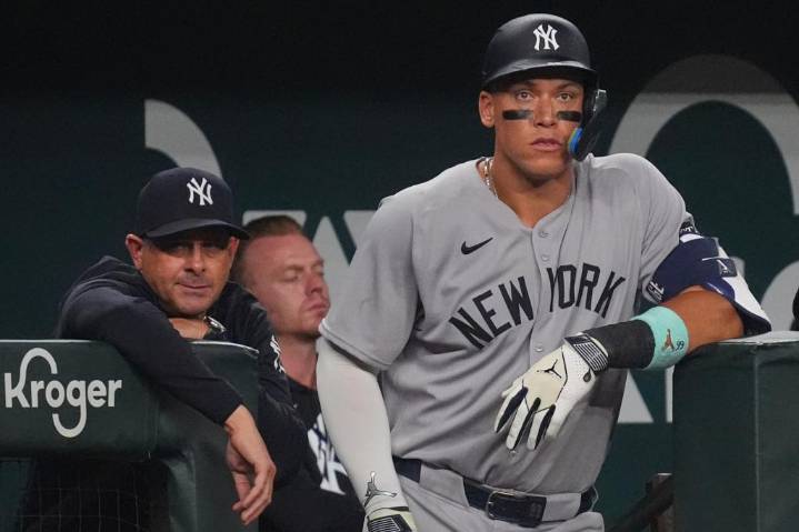 Aaron Judge pushes back on Yankees manager's throwing comments
