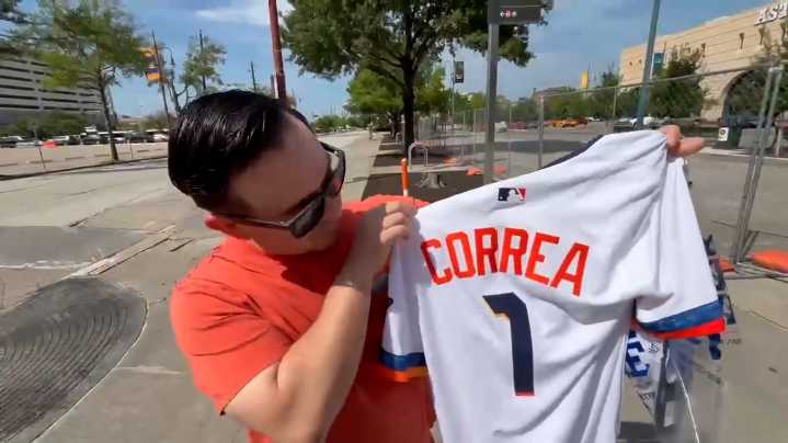 Correa is home again: Astros fans celebrate his return
