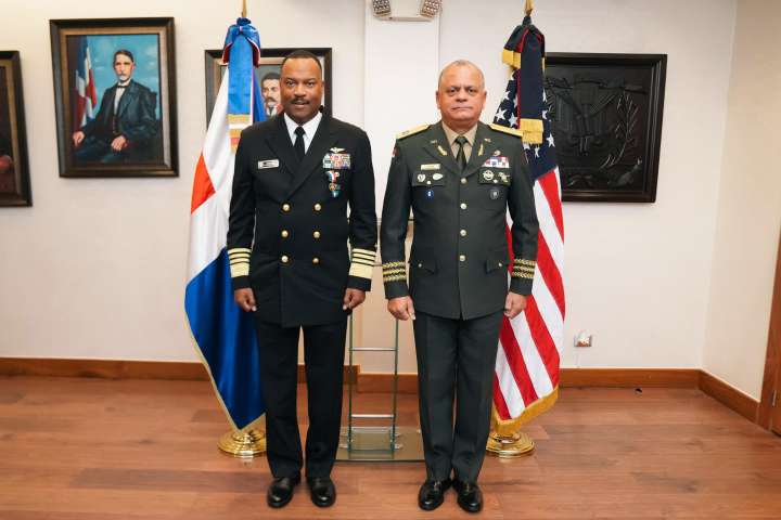 República Dominicana y el Comando Sur de EEUU acuerdan enfrentar amenazas transnacionales