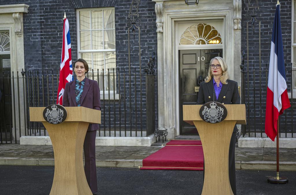 Suranne Jones and Julie Delpy mix politics and power in ‘Hostage’