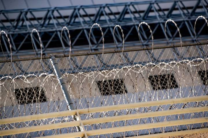 Ecuatoriano enfrenta cargos por reingreso ilegal y abuso sexual infantil en EE. UU.