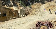 Nueve mineros permanecen atrapados en una mina en Caldas