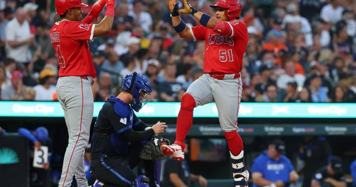 Los Angeles Tigers triumph over Detroit Tigers 7-4; Taylor Ward drives in three runs