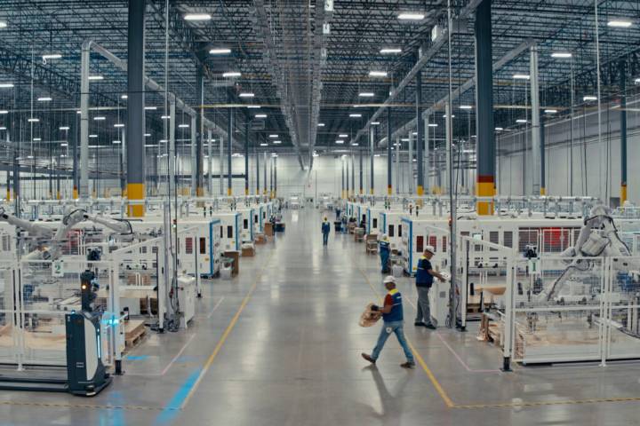 Despite Everything, US Solar Manufacturing Continues to Power Up