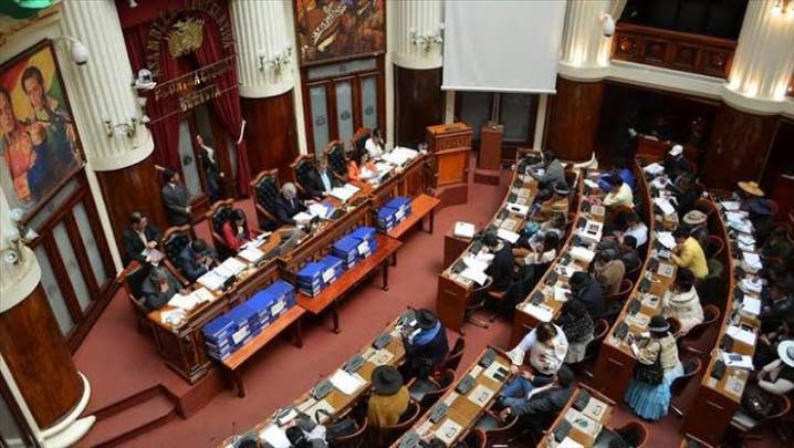 Sepultan a mayoría de izquierda en Congreso de Bolivia