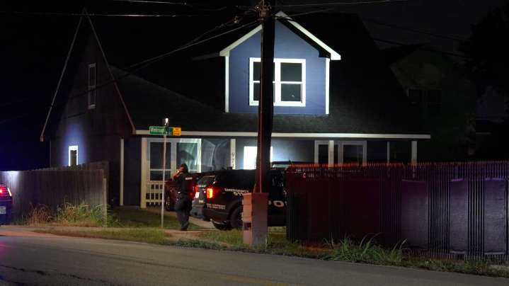 Houston boy, 10, shot multiple times while playing ding