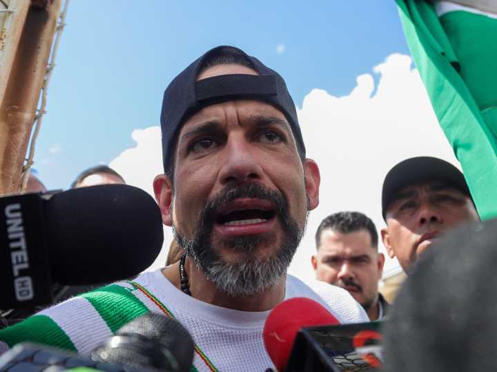 El opositor Luis Fernando Camacho fue excarcelado en Bolivia y anunció que vuelve al poder en Santa Cruz de la Sierra: "¡Ya estamos de ida!"