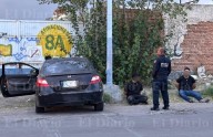 Chocan, se dan a la fuga... y vuelven a chocar contra una luminaria
