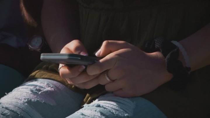 Central Texas school districts implementing stricter cell phone bans following new state law