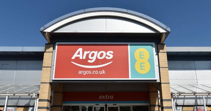 Hundreds wowed by 'chic' £60 'luxury' furniture woman got from Argos