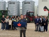 During Saskatoon stop, Poilievre targets canola tariffs, EV mandate