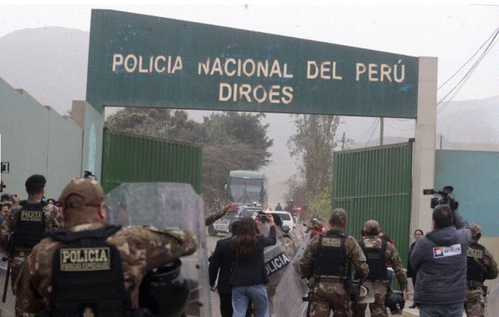 Martín Vizcarra fue trasladado al penal de Barbadillo tras orden de prisión preventiva