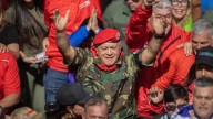 “Aguantamos lo que venga, Chávez lo soñó y nosotros lo hacemos realidad”: Diosdado Cabello lideró entrenamiento militar de jóvenes en medio de despliegue estadounidense en el Caribe