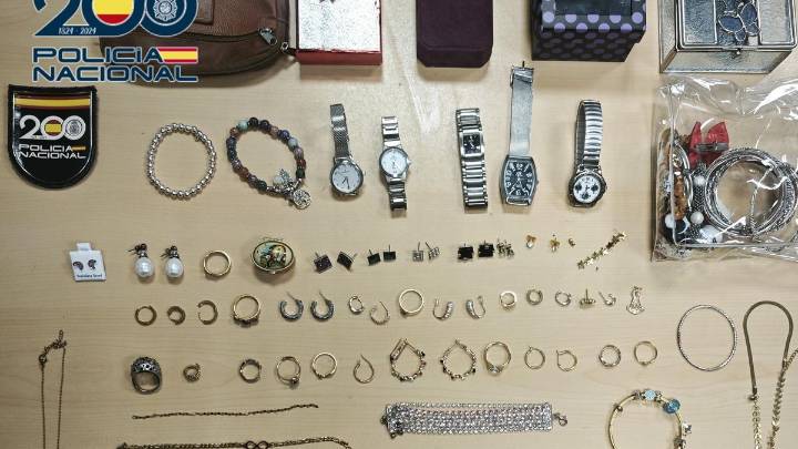 Detenido por amenazar con un cuchillo en el cuello a la dueña de la casa a la que había entrado a robar en València