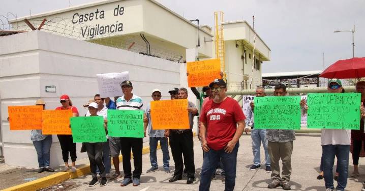 Bloqueo de jubilados de Pemex agudiza desabasto de combustible en Chiapas