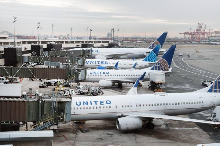 There's a labor gap at SeaTac Airport. Here is how to fill it