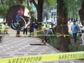 Mujer que cayó a socavón en Gustavo A. Madero consigue alta médica