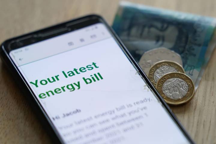 Household energy bills to rise by 2% despite falling wholesale prices